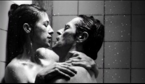 CRIZĂ. „Anticristul” a fost filmat în timp de Lars von Trier suferea de o depresie serioasă şi regizorul îşi cerea des scuze de la echipă, izolându-se în rulota lui, pe platouri.
